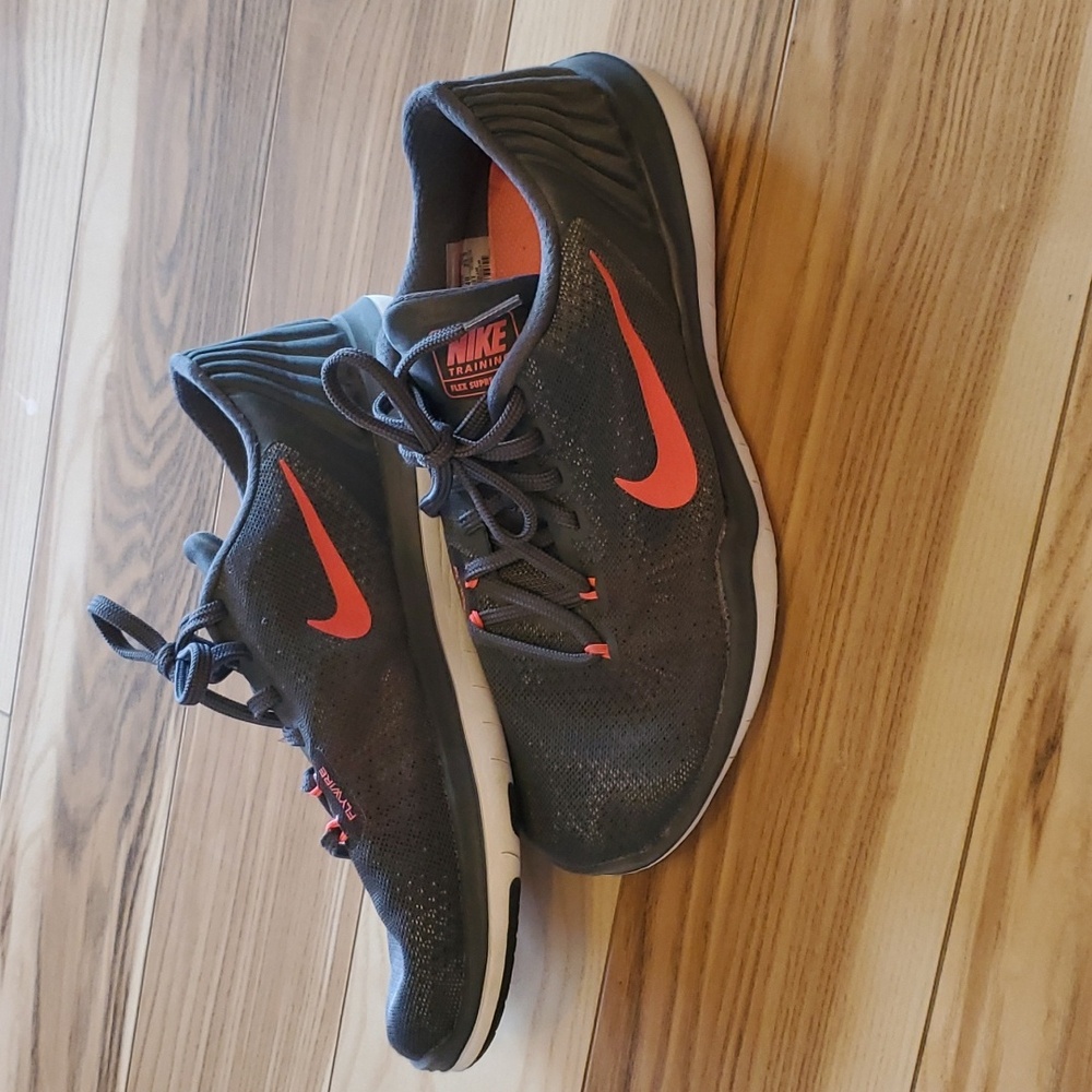 Nike Training Shoe Size 8.5
